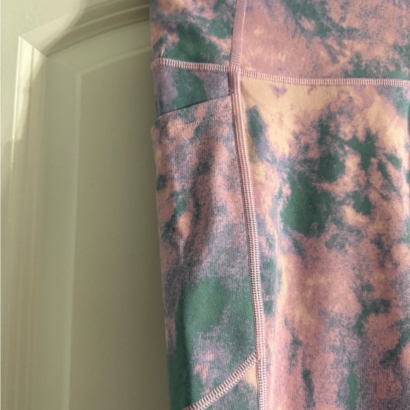 Victoria Secret incredible essential legging. High rise. Size 12. BNWT. - Picture 6 of 6